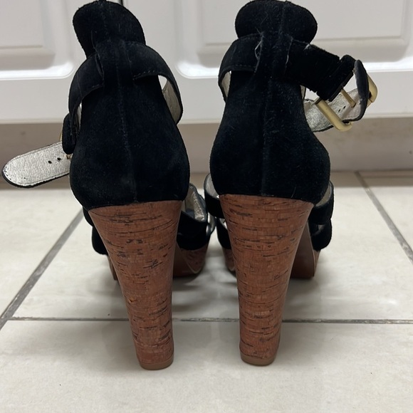 Rosegold Suede Platform Strappy Open Toe Sandal Heels | Size 6.5 - Picture 4 of 10